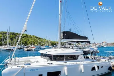 Lagoon 42