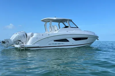 Regal 33 SAV