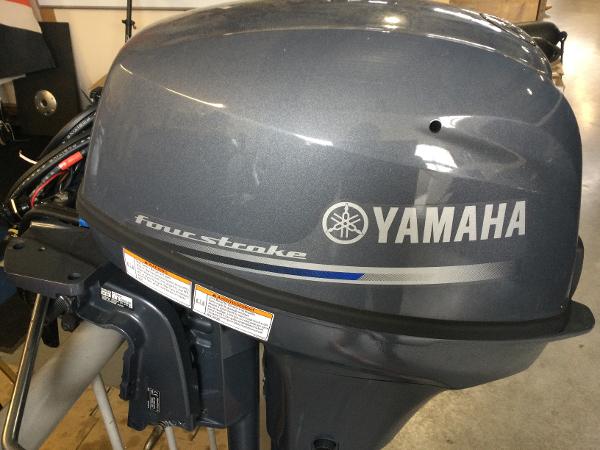 2021 Yamaha Outboards 8 pk Hi Trust