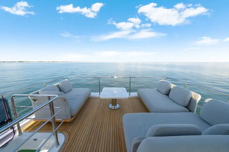 Our Trade Yacht Photos Pics 2023 Azimut 60 Fly - Image 36