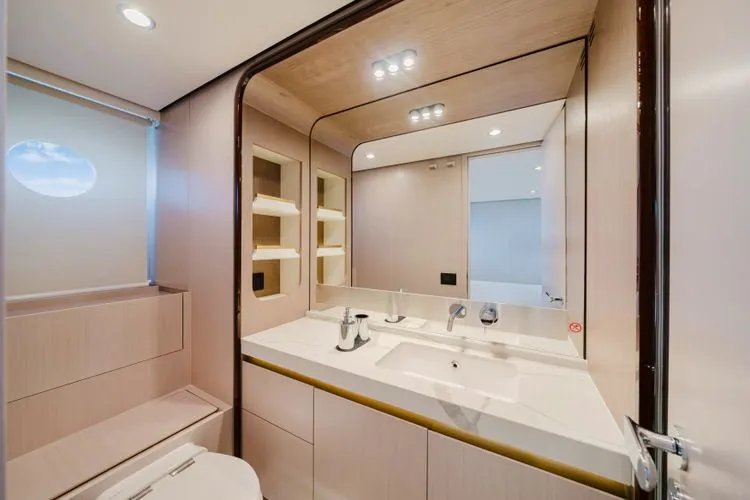 Our Trade Yacht Photos Pics 2023 Azimut 60 Fly - Image 28