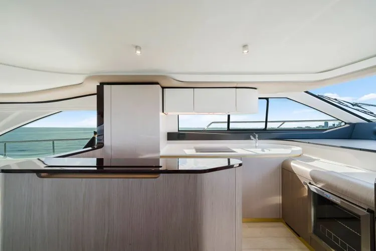 Our Trade Yacht Photos Pics 2023 Azimut 60 Fly - Image 16