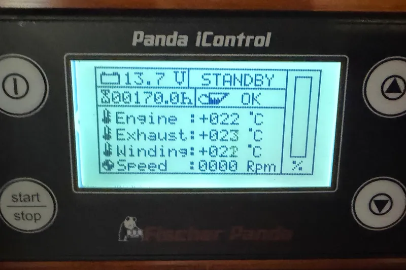 Allure Yacht Photos Pics Panda Generator iControl display - 170 Hours