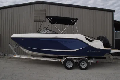 Bayliner D22