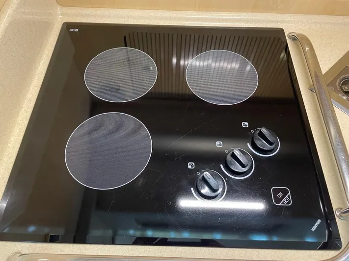 Out Numbered Yacht Photos Pics 