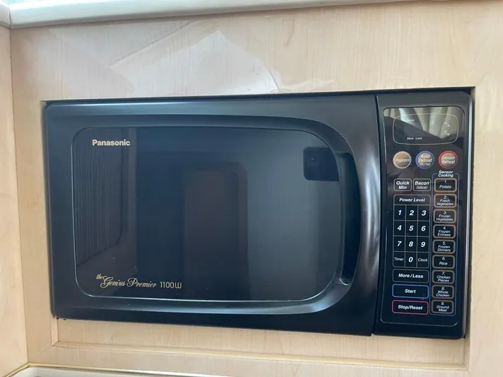 Out Numbered Yacht Photos Pics 