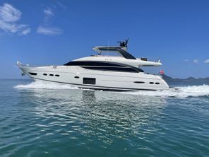 2015 Princess 82
