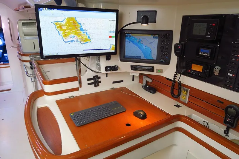 Rossa Yacht Photos Pics 