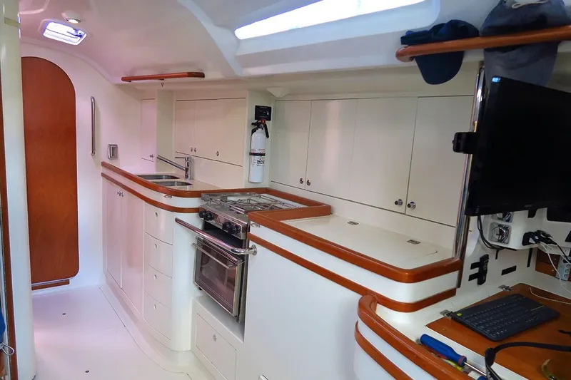 Rossa Yacht Photos Pics 