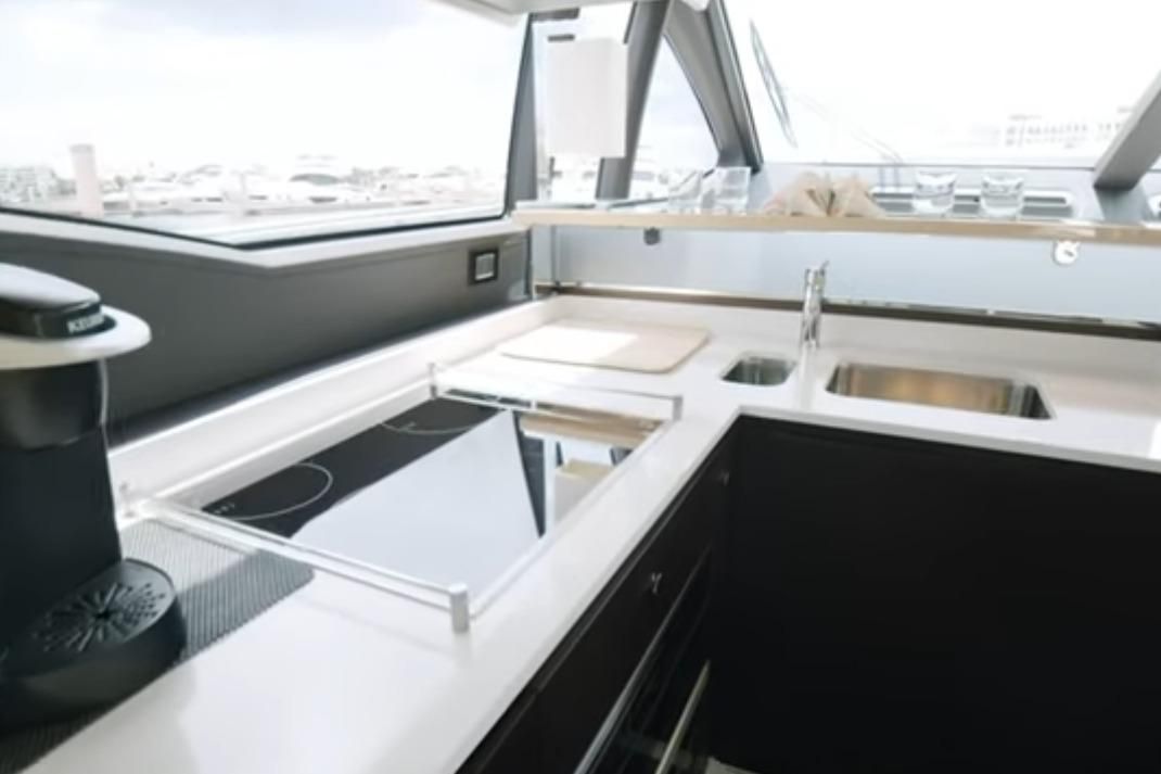 2017 Azimut 66 