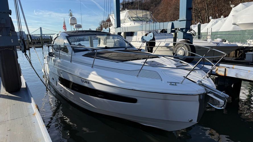 2023 Azimut 45 
