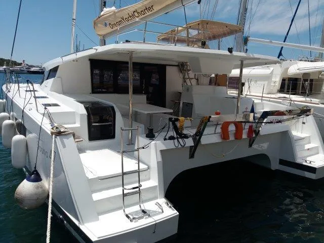 Nefeli Yacht Photos Pics Fountaine Pajot Saona 47