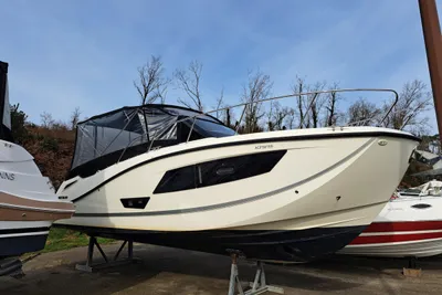 2020 Quicksilver Activ 875 Sundeck