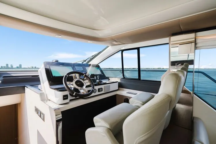 Our Trade Yacht Photos Pics 2023 Azimut 60 Fly - Image 19