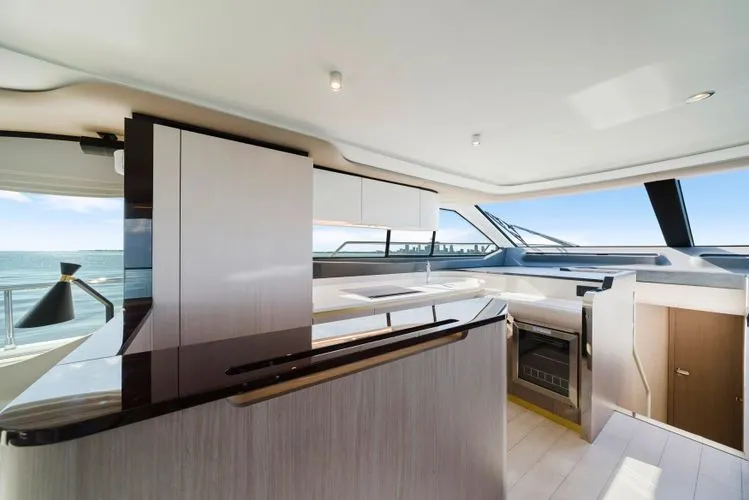 Our Trade Yacht Photos Pics 2023 Azimut 60 Fly - Image 12