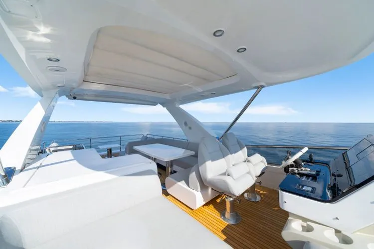 Our Trade Yacht Photos Pics 2023 Azimut 60 Fly - Image 43