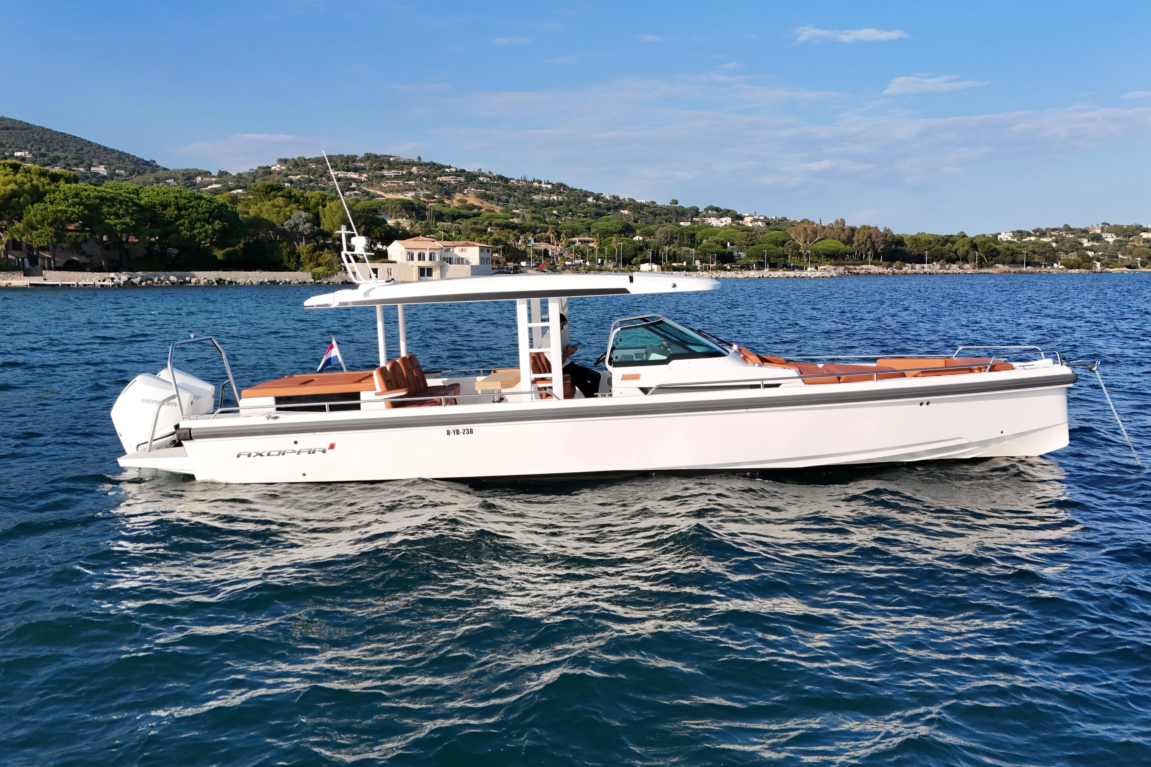 2019 Axopar 37 Sun Top