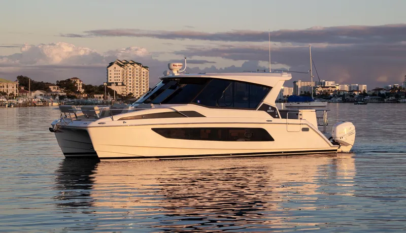 Katz Azz Yacht Photos Pics 2018 36 Aquila 36 Power Cat Katz Azz Profile