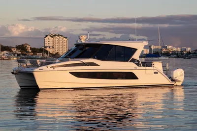 Aquila 36 POWER CAT