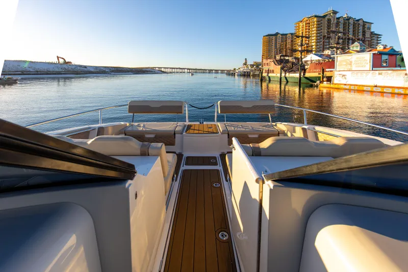 Katz Azz Yacht Photos Pics 2018 36 Aquila 36 Power Cat Katz Azz Bow Seating