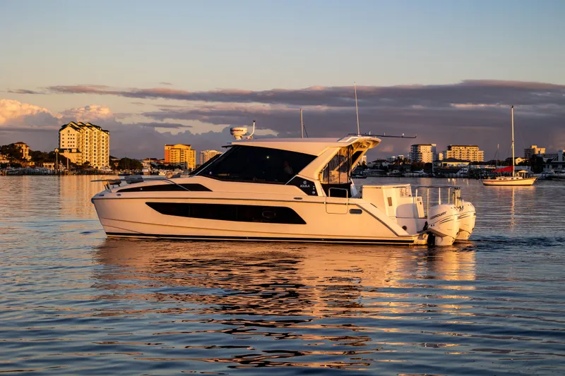 Katz Azz Yacht Photos Pics 2018 36 Aquila 36 Power Cat Katz Azz Portside