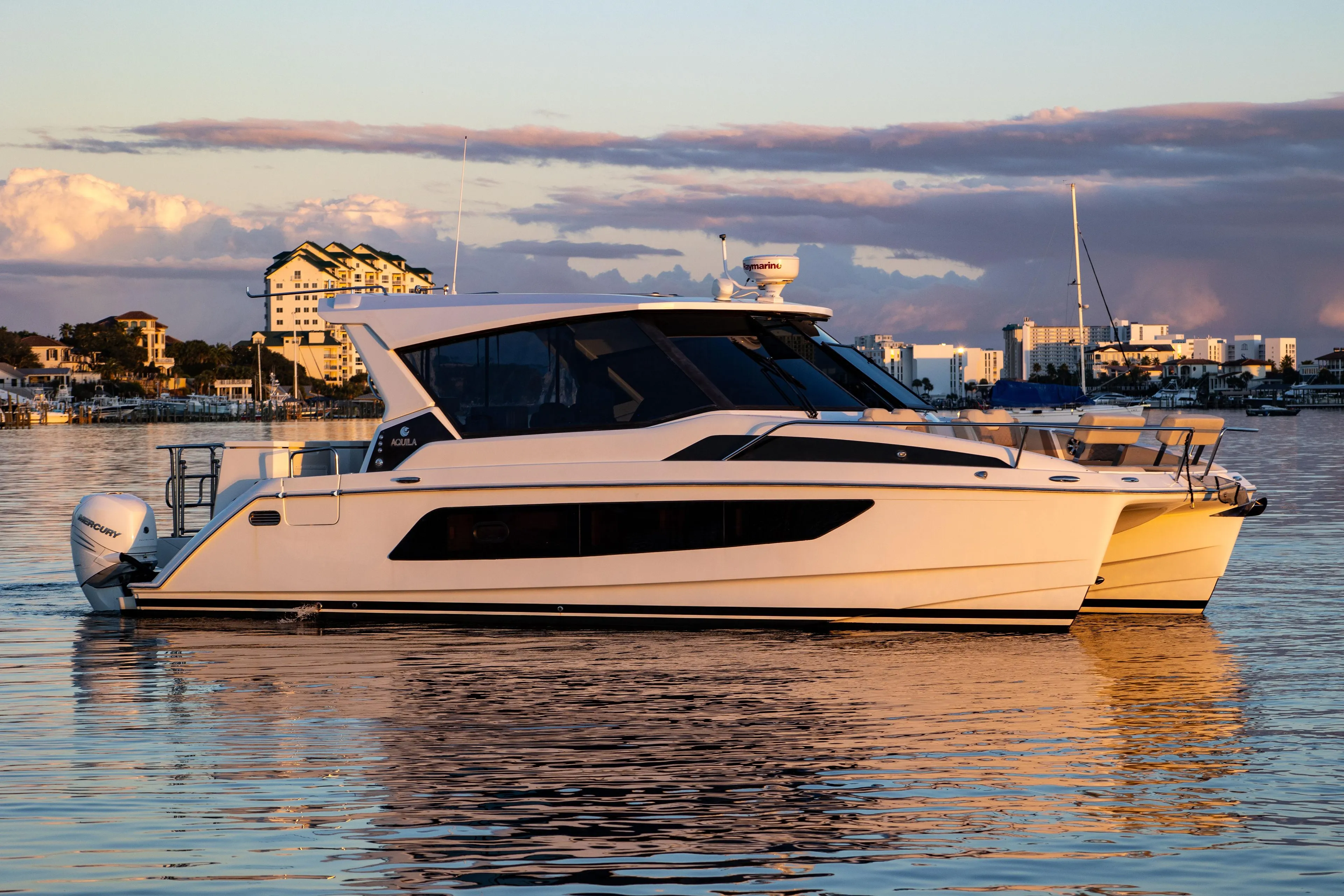 2018 36 Aquila 36 Power Cat Katz Azz Starboard