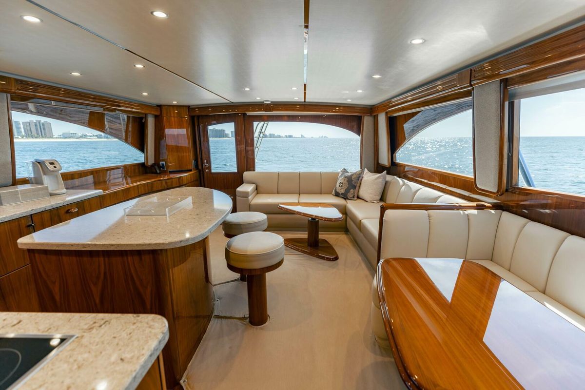 2018 Viking 62 