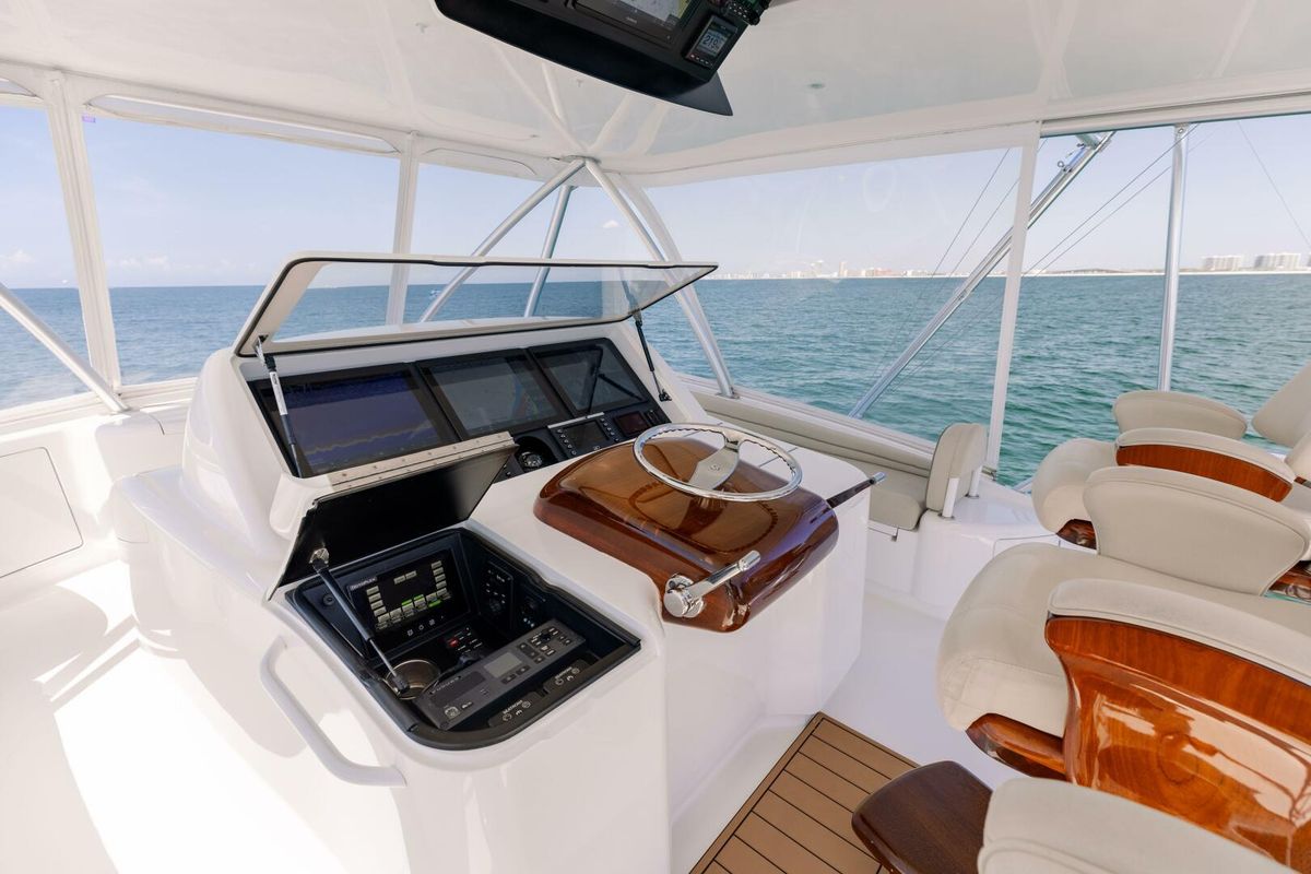2018 Viking 62 