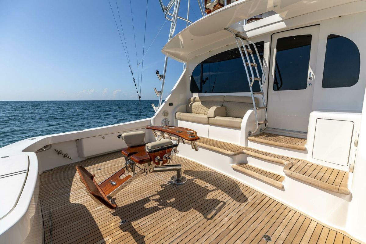 2018 Viking 62 