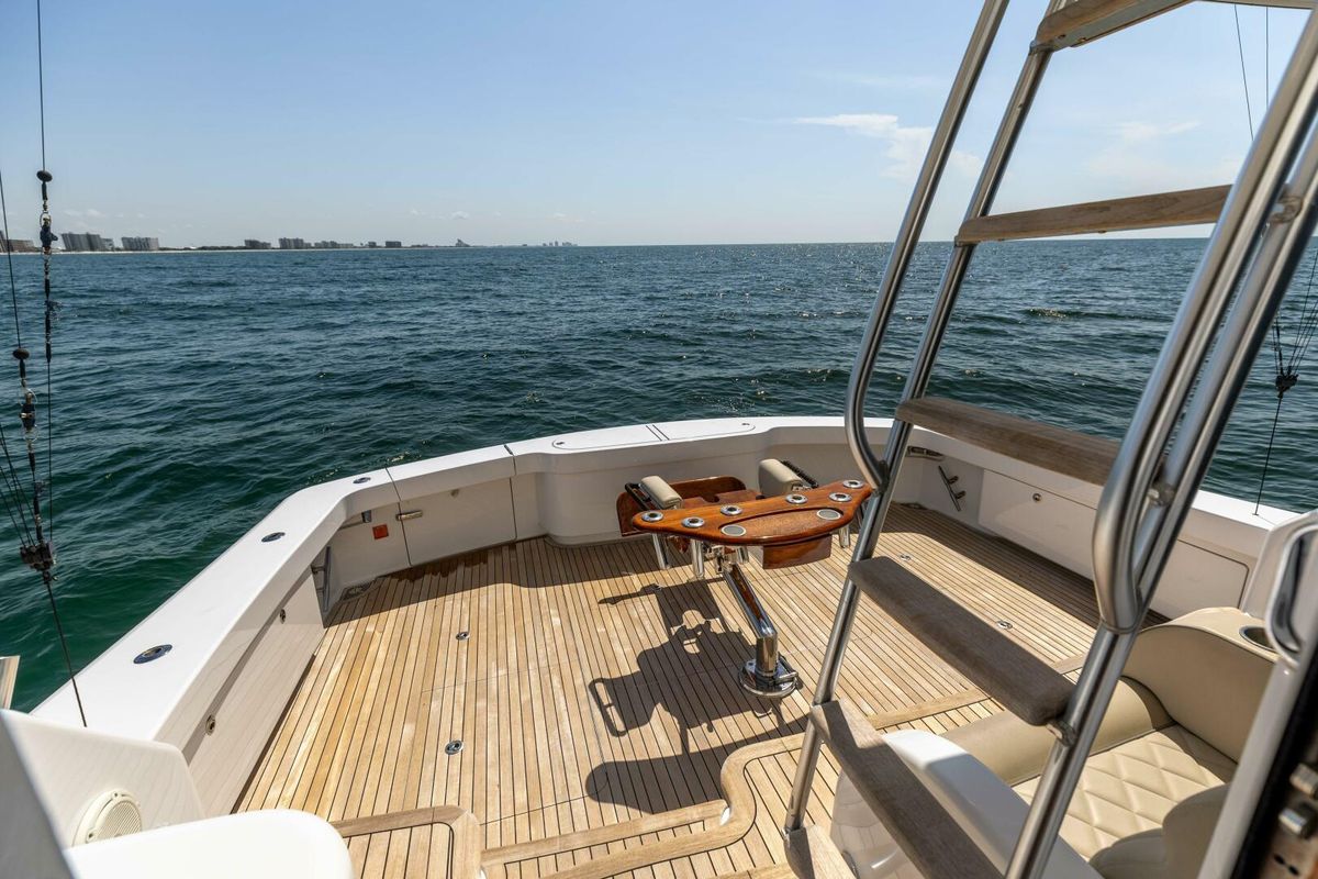 2018 Viking 62 