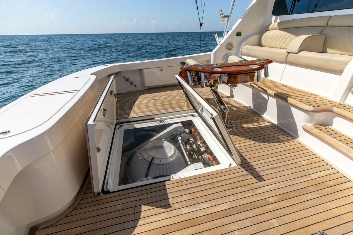 2018 Viking 62 