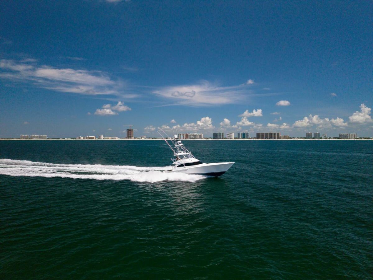 2018 Viking 62 