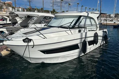 2023 Beneteau Antares 9