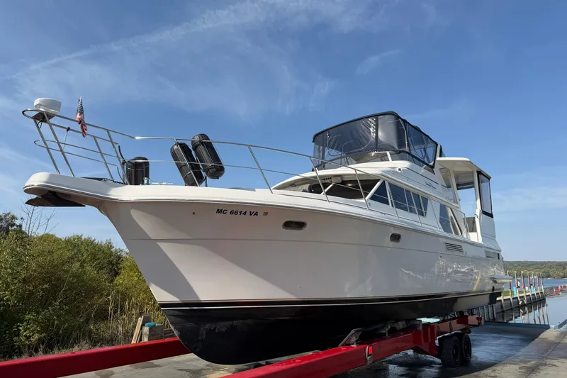  Yacht Photos Pics 1998 Carver 445 Aft Cabin Motor Yacht on trailer, ready for launch.