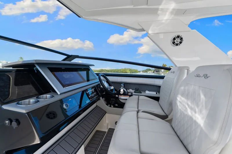  Yacht Photos Pics Interior of 2020 Sea Ray 400 SLX Outboard with modern cockpit.