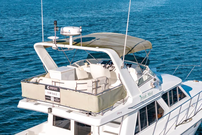  Yacht Photos Pics 2003 Navigator 3900 yacht for sale on blue ocean waters.