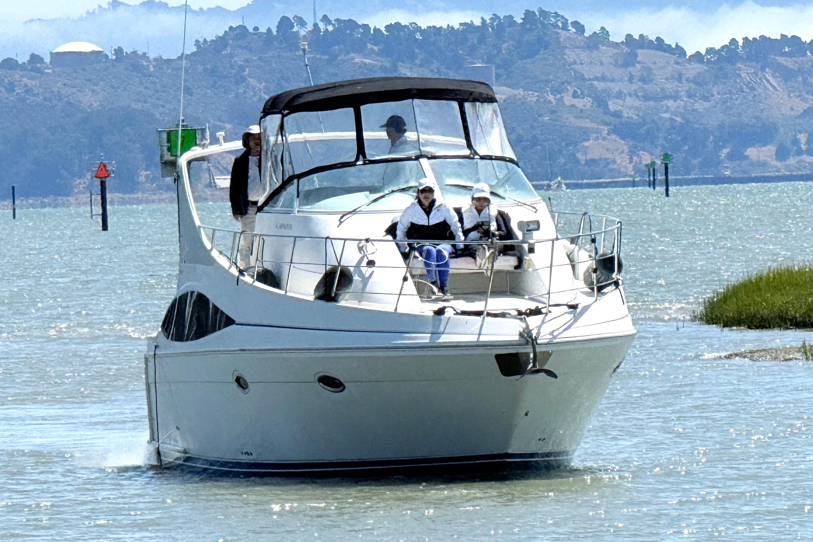 2007 Carver 36 Mariner