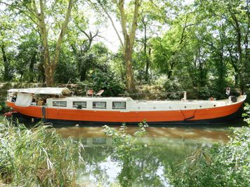 Dutch Barge 24m
