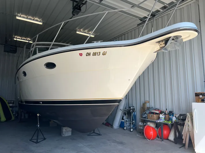  Yacht Photos Pics Starboard forward bow