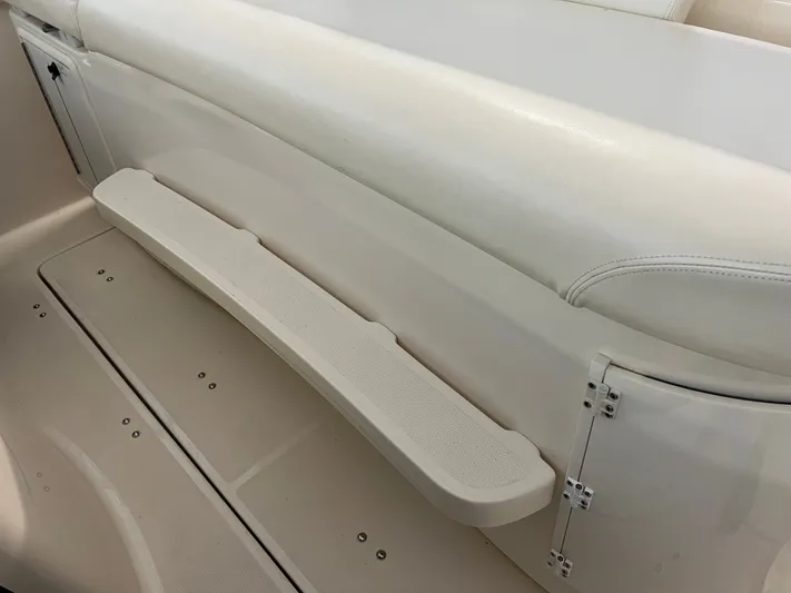  Yacht Photos Pics Helm seat step