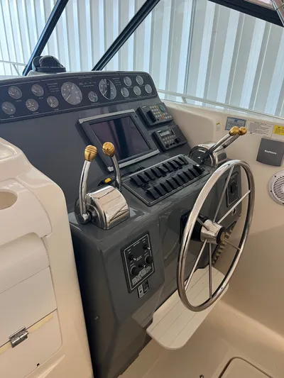  Yacht Photos Pics Helm