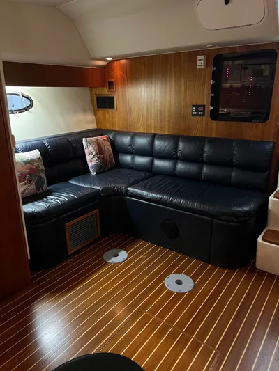  Yacht Photos Pics Salon sofa