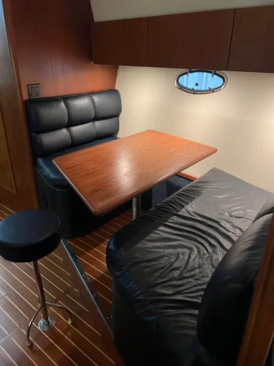  Yacht Photos Pics Dinette