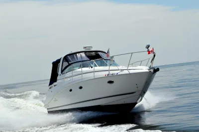 Rinker 350 Express Cruiser
