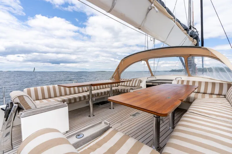 White Rhino Yacht Photos Pics 