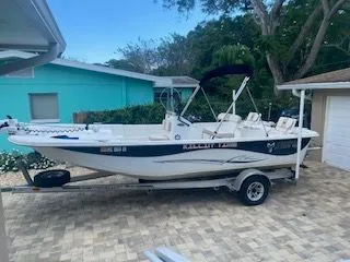 Carolina Skiff 218 DLV