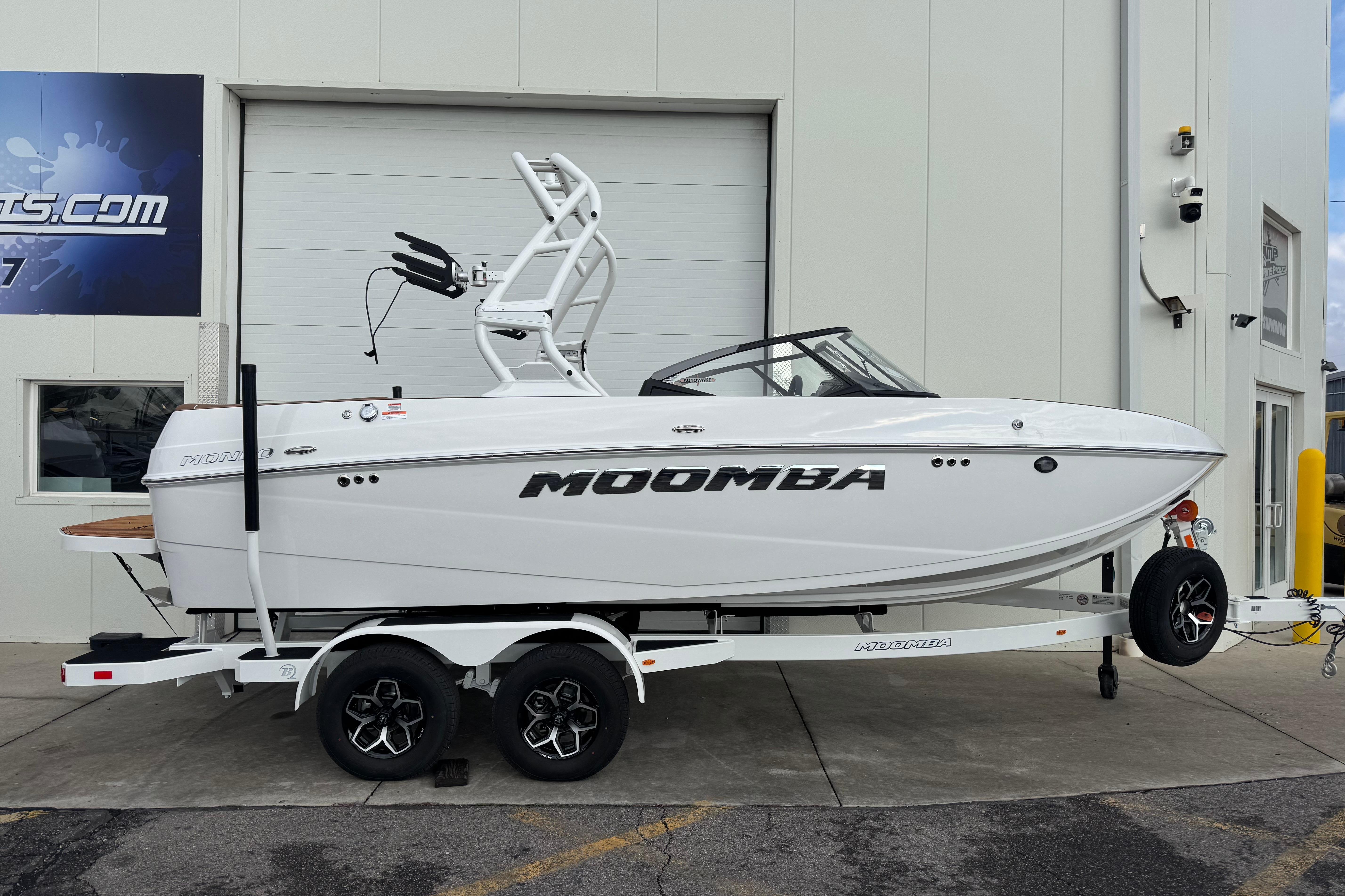 Moomba Mondo