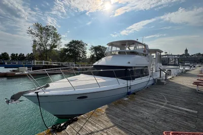 Carver 504 Cockpit Motor Yacht