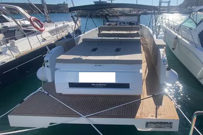 2019 De Antonio Yachts D34
