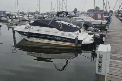 2007 Larson Cabrio 220